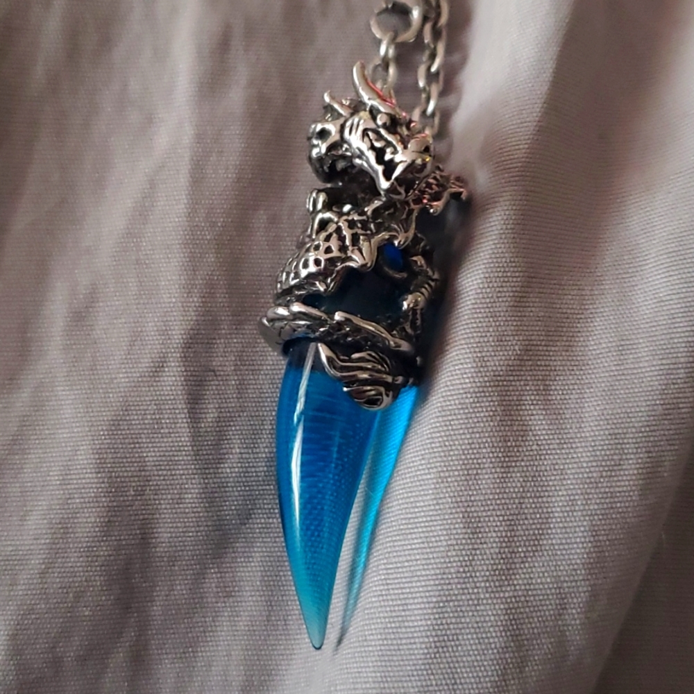 Dragon tooth necklace